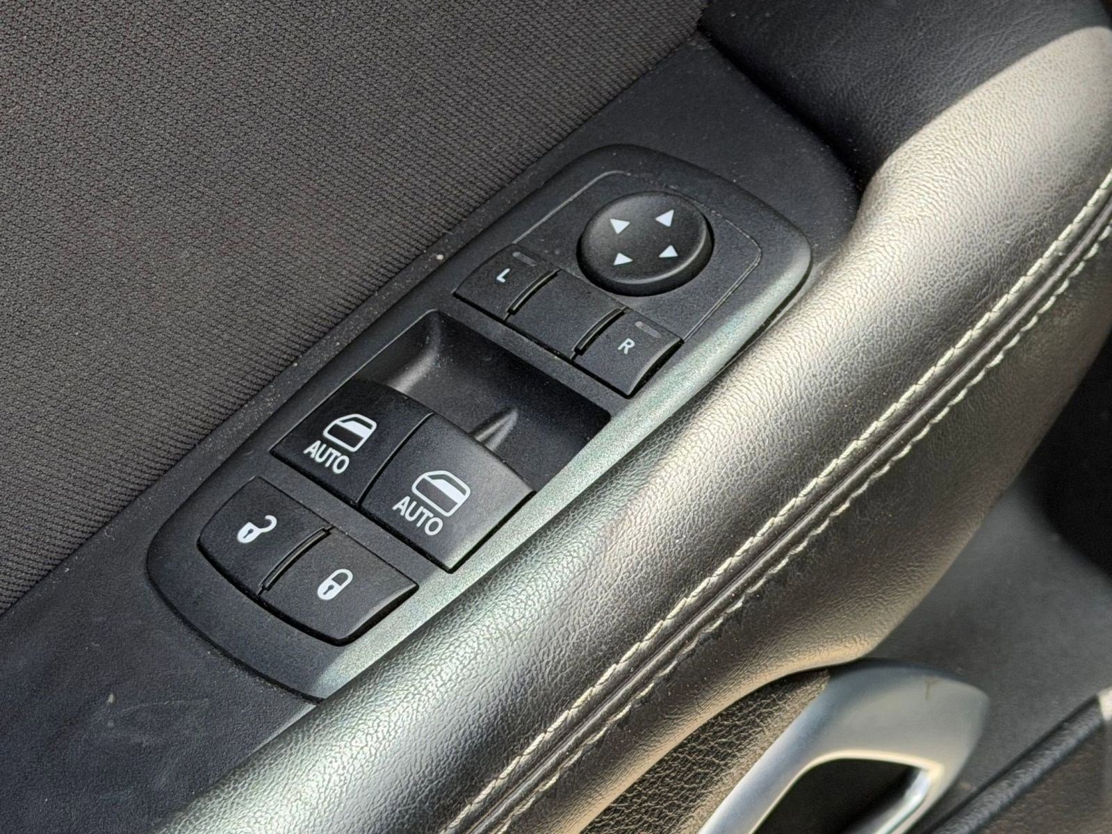 Used 2016 Dodge Challenger R/T RWD image 12