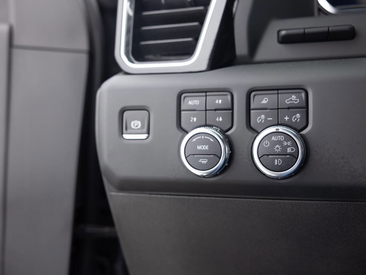 Used 2025 GMC Sierra 2500 Denali w/ Denali Reserve Package image 36