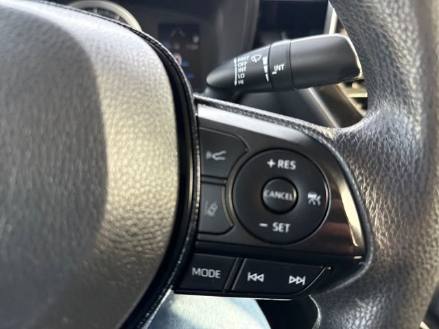 Used 2021 Toyota Corolla LE image 25