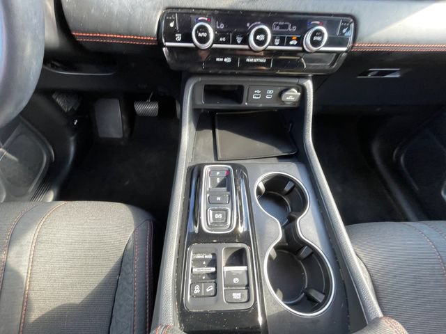 Used 2025 Honda Pilot Sport image 11