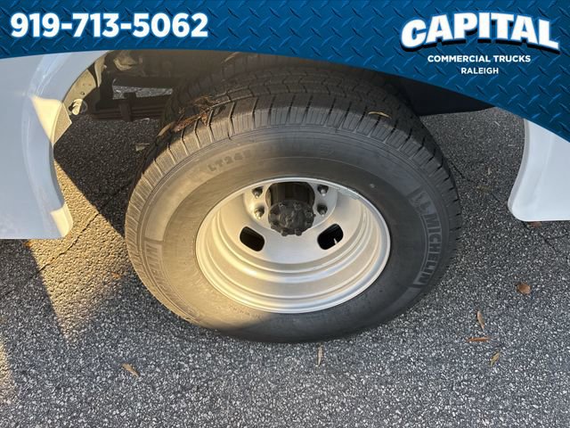New 2025 Ford F350 XL w/ XL Chrome Package image 13