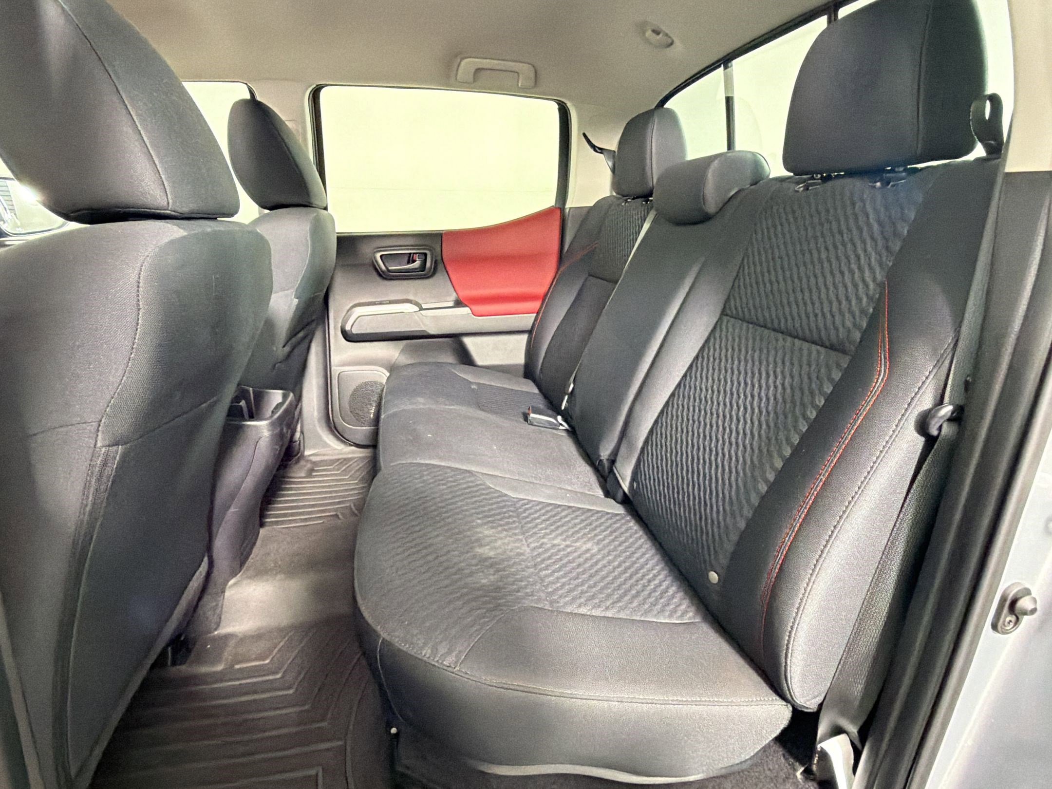 Used 2023 Toyota Tacoma SR5 RWD image 13