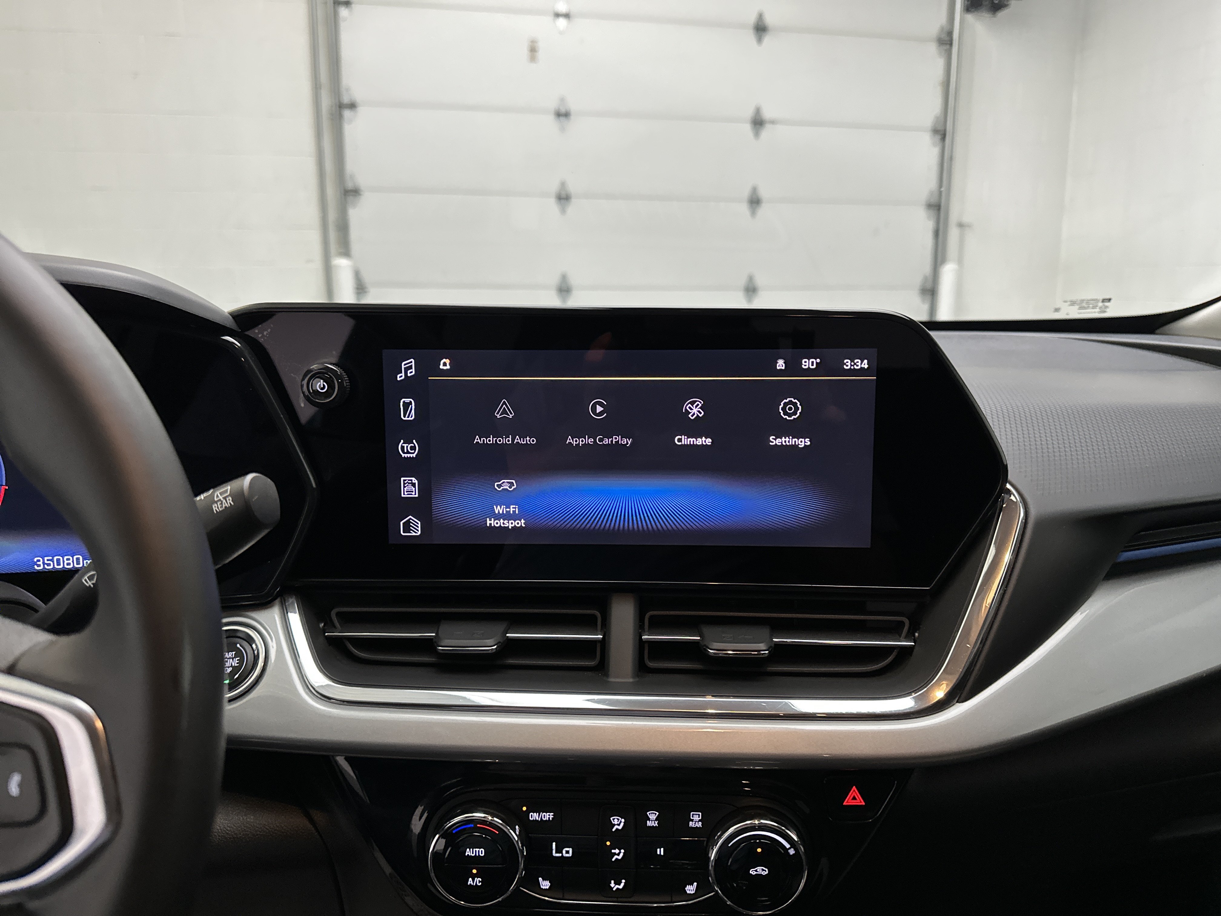 Used 2025 Chevrolet Trax LT w/ Driver Confidence Package FWD image 27