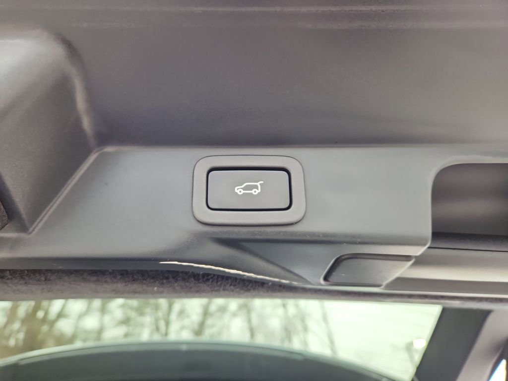 Certified 2017 Land Rover Range Rover Sport SVR image 14