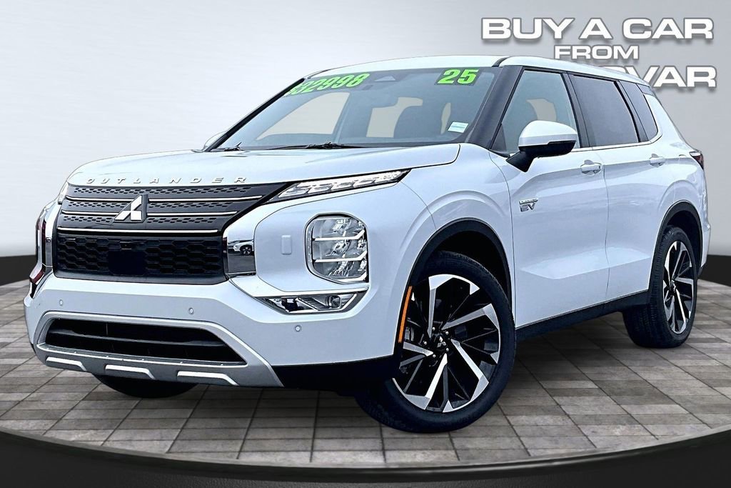 Used 2025 Mitsubishi Outlander LE image 12