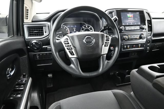Used 2022 Nissan Titan SV AWD/4WD image 14