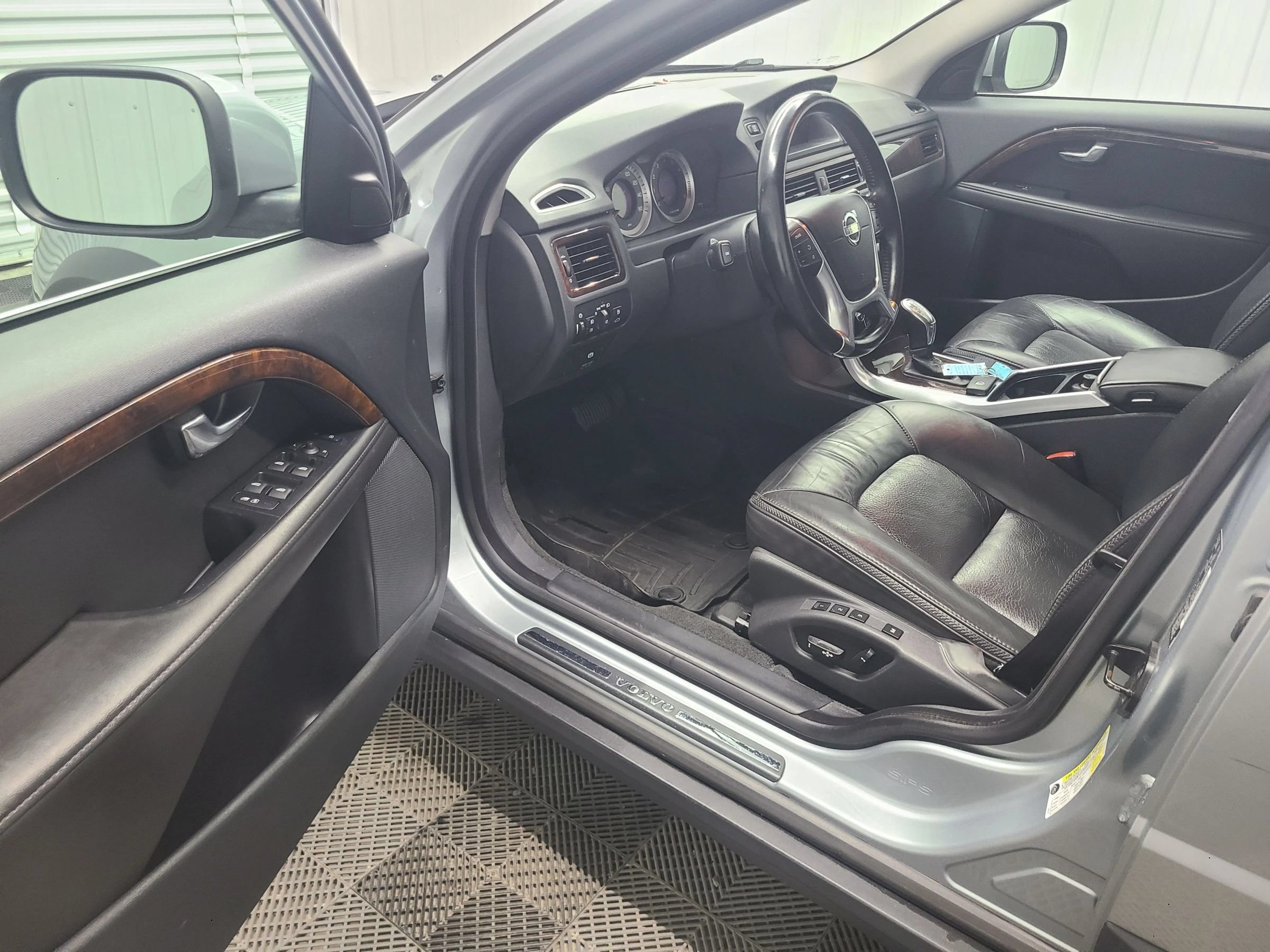 Used 2013 Volvo XC70 3.2 AWD/4WD image 21