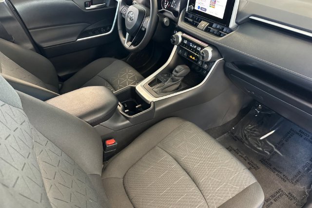 Certified 2025 Toyota RAV4 XLE w/ Convenience Package FWD image 20