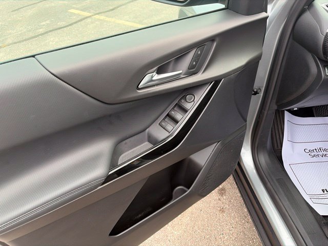 Used 2026 Chevrolet Equinox LT w/ LPO, Floor Liner Package AWD/4WD image 11