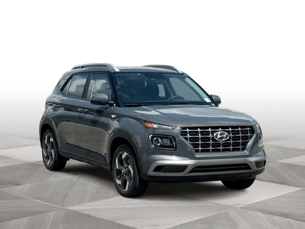 New 2026 Hyundai Venue SEL FWD image 2