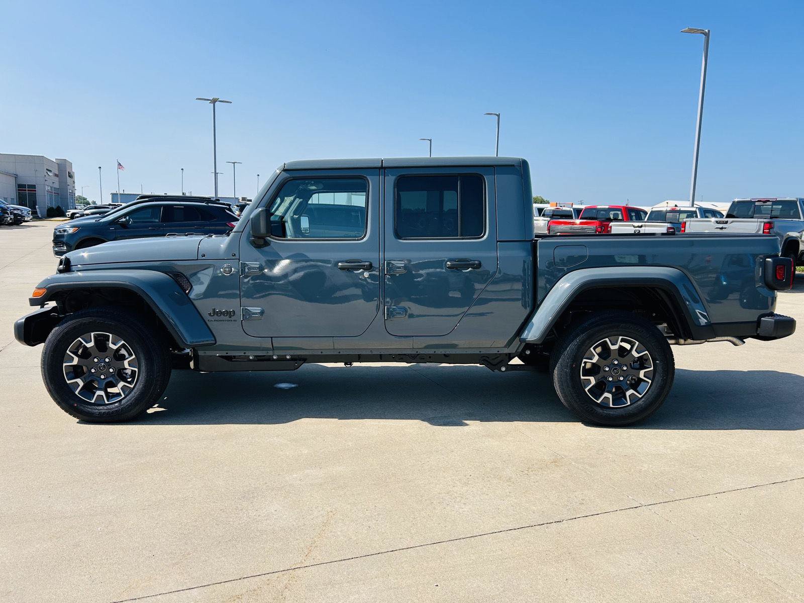 New 2026 Jeep Gladiator Sport AWD/4WD image 33