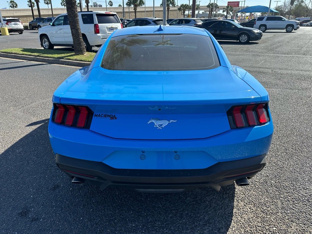 Used 2024 Ford Mustang Coupe image 6