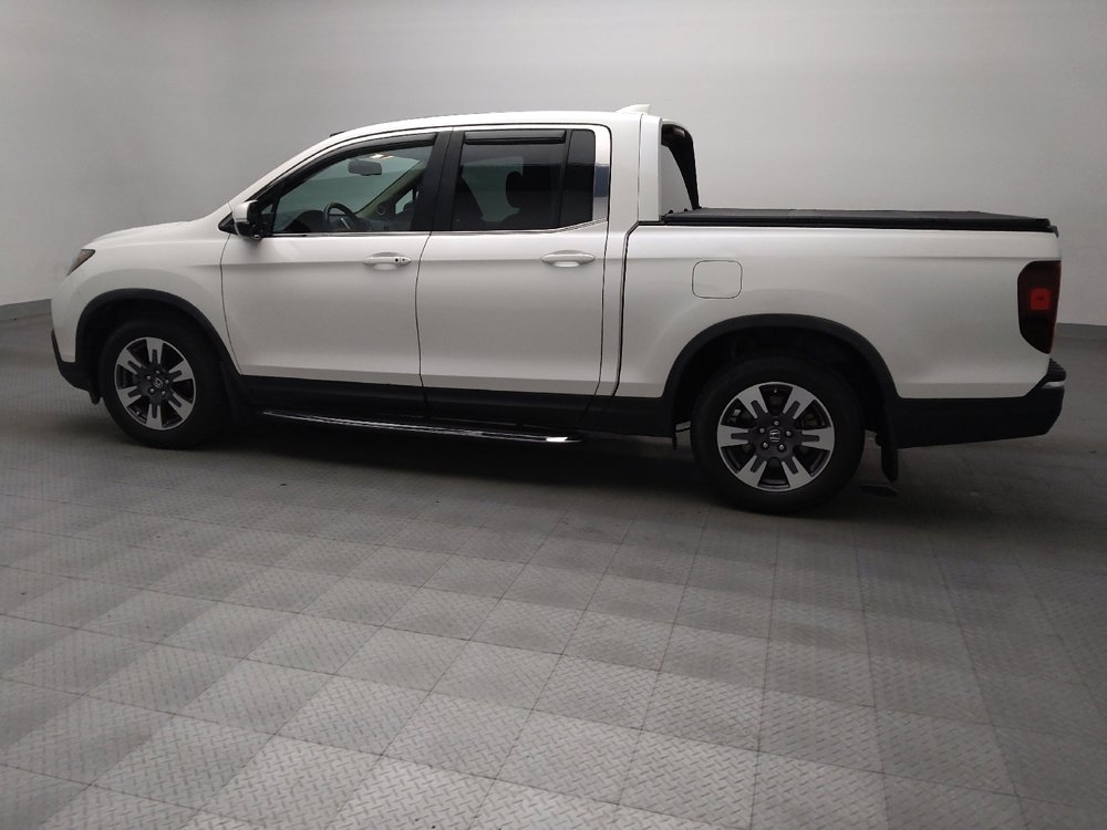 Used 2017 Honda Ridgeline RTL-T image 3