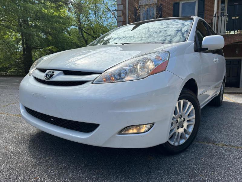Used 2008 Toyota Sienna XLE Limited image 2