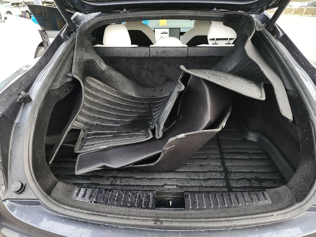 Used 2021 Tesla Model S Plaid image 21