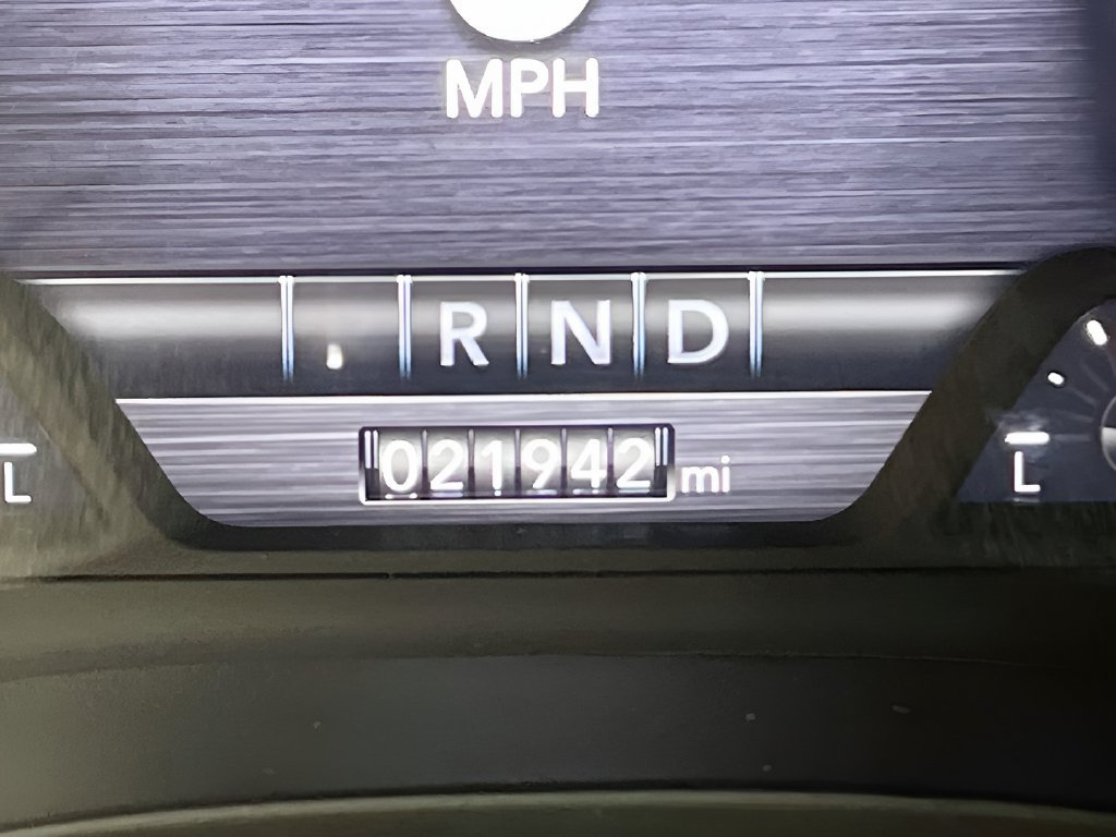 Used 2023 RAM 1500 Laramie AWD/4WD image 12