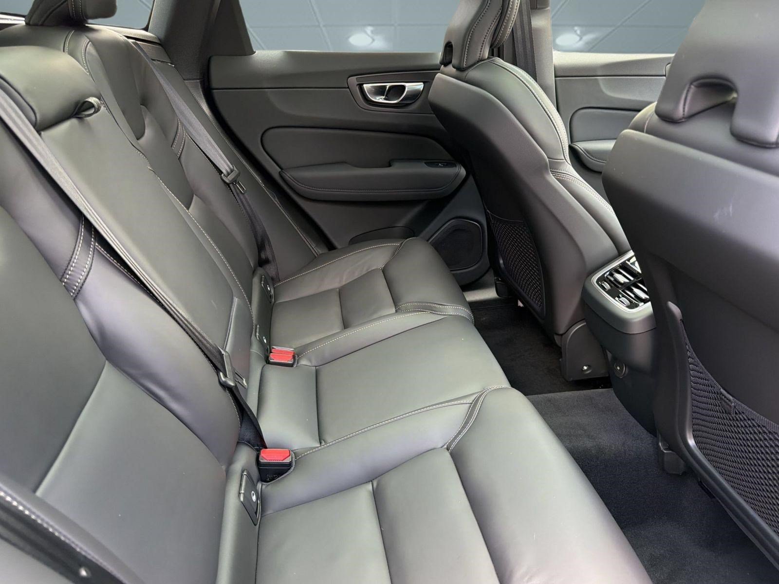 New 2026 Volvo XC60 B5 Ultra w/ Climate Package AWD/4WD image 30