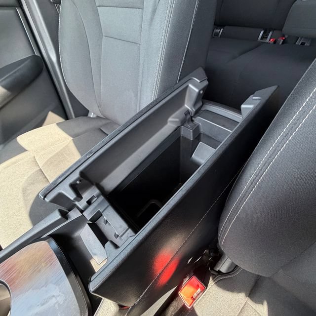 Used 2024 Nissan Rogue S FWD image 31
