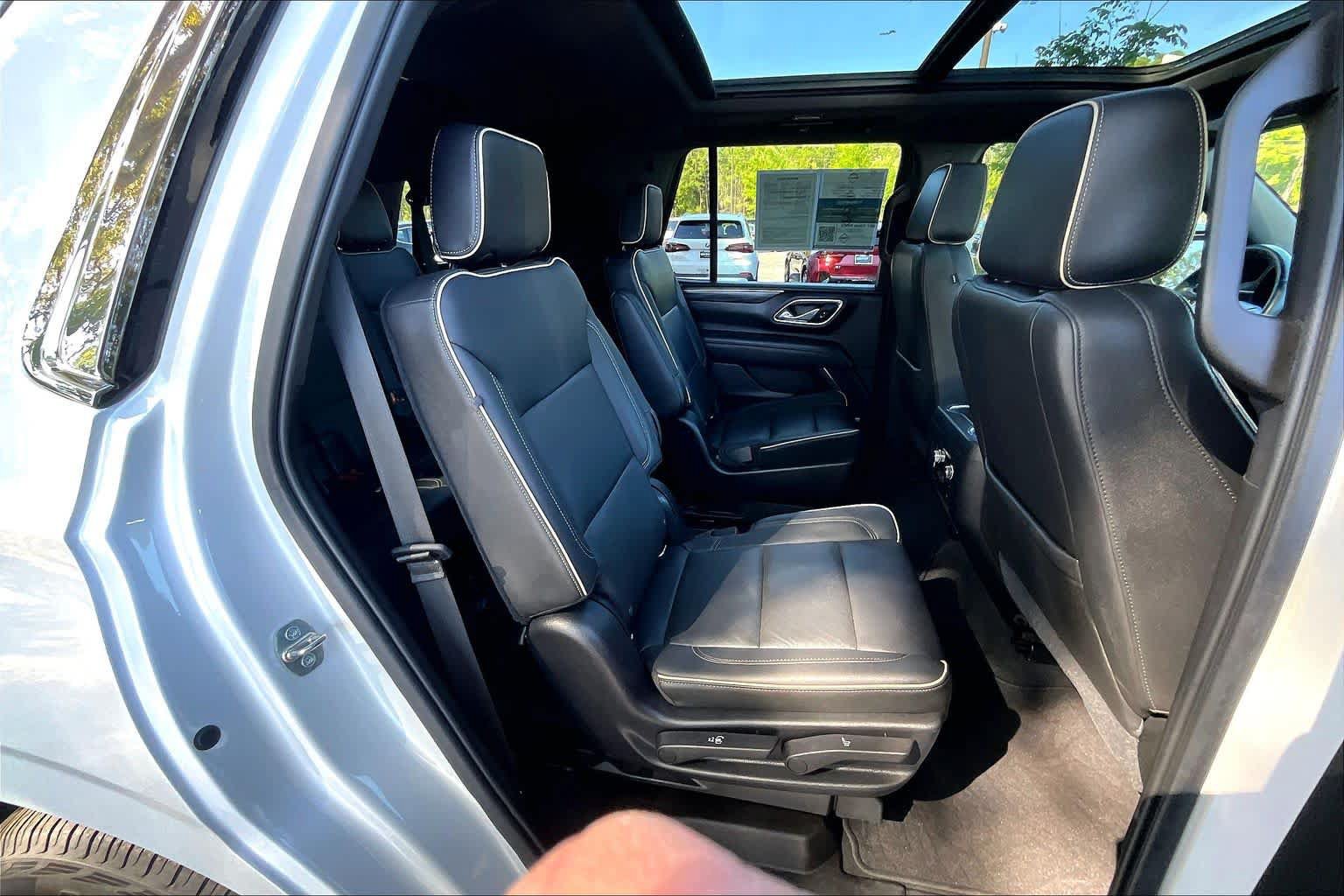 Used 2021 GMC Yukon SLT w/ SLT Premium Package AWD/4WD image 20