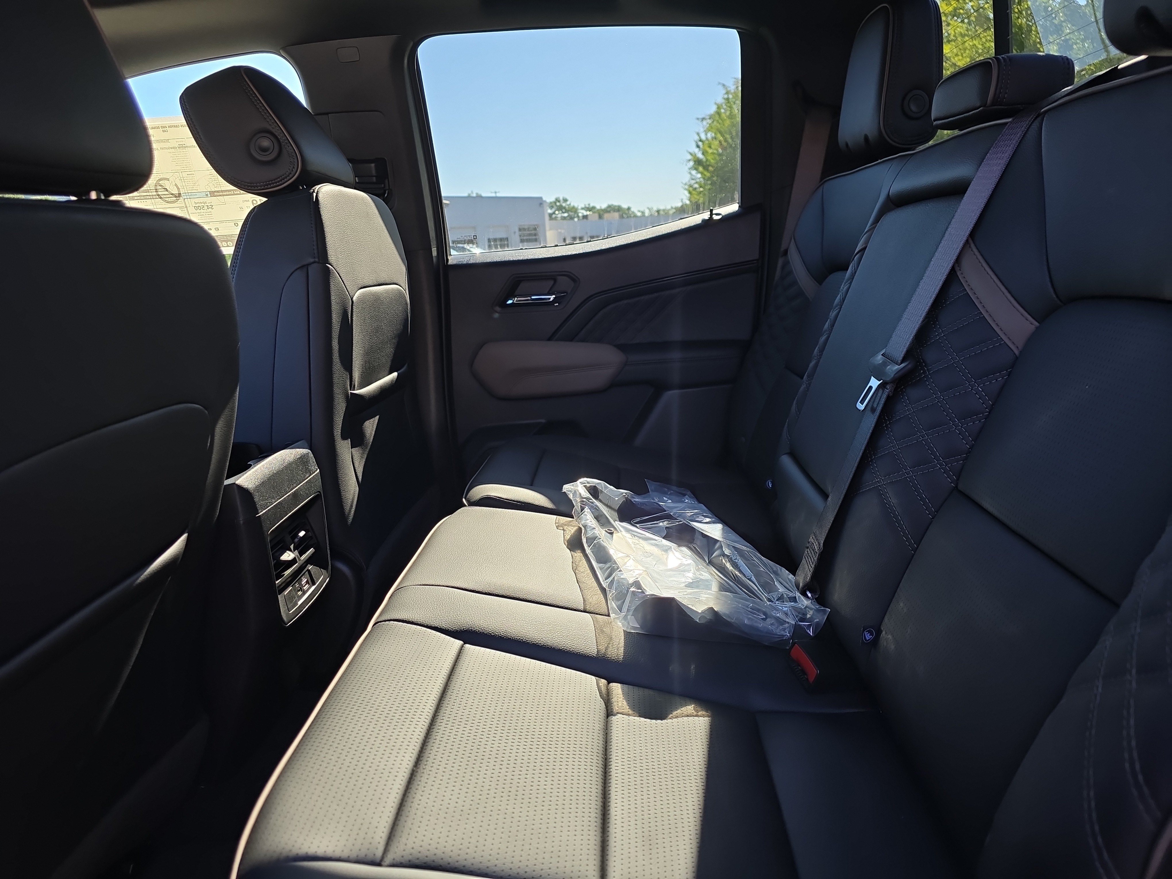 New 2026 GMC Canyon Denali AWD/4WD image 12