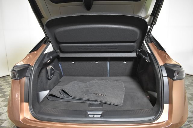 Used 2024 Nissan Ariya AWD image 33