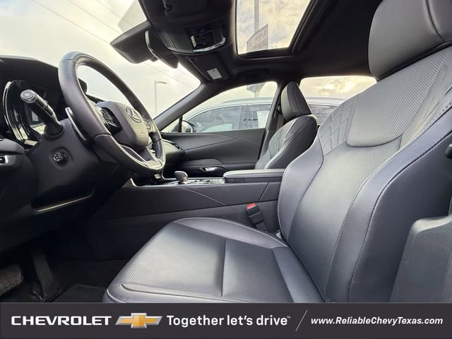 Used 2025 Lexus RX 350 Premium w/ Accessory Package (Z1) image 28