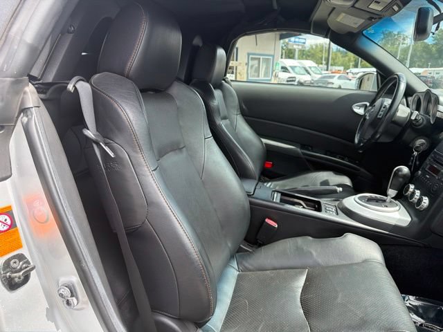 Used 2007 Nissan 350Z Touring RWD image 9