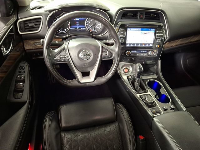Used 2016 Nissan Maxima Platinum w/ Interior Lighting Package FWD image 2