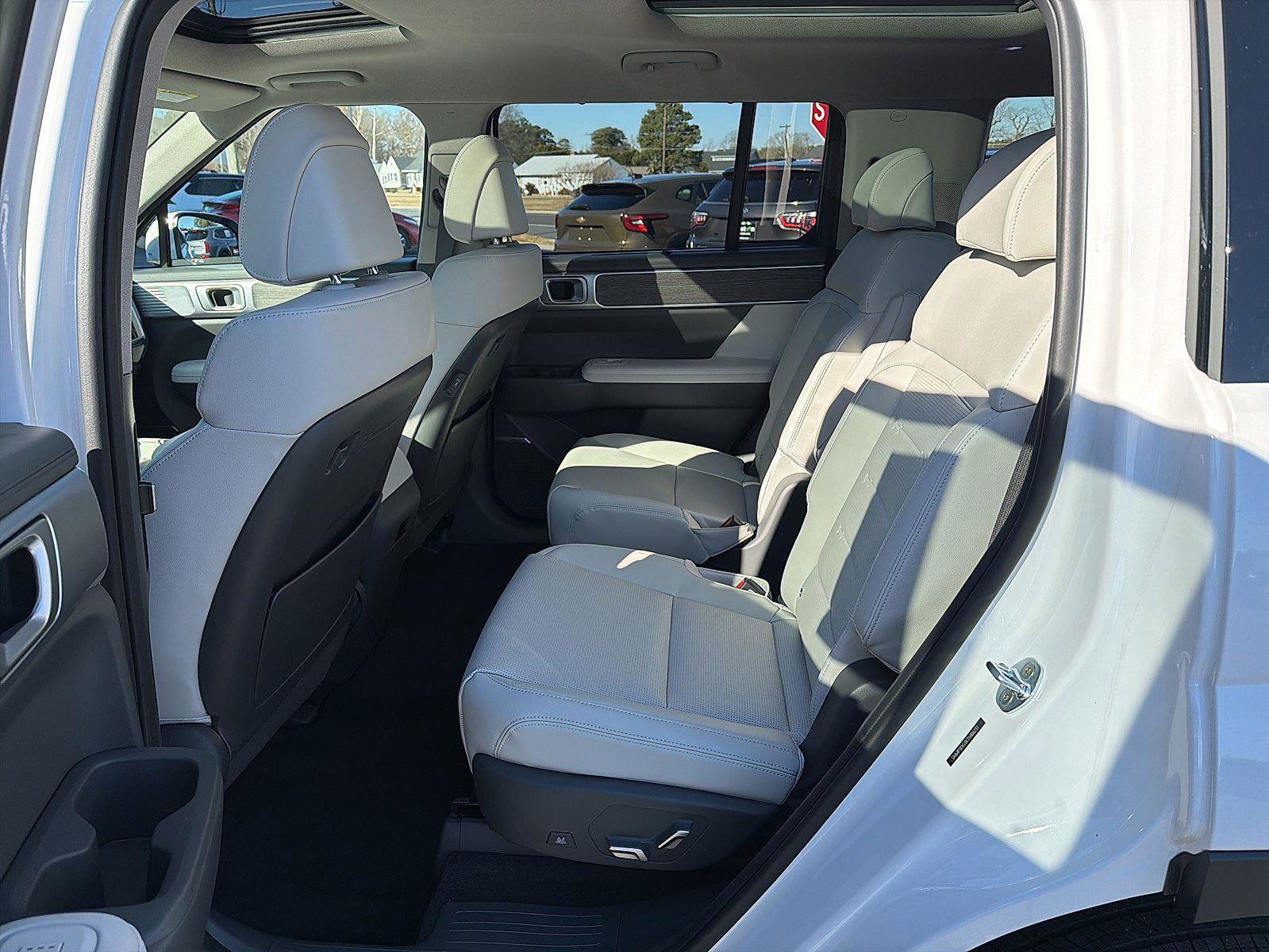 Used 2026 Hyundai Santa Fe Limited image 10