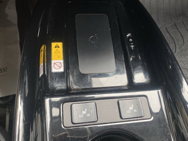 Used 2020 Toyota Prius Prime XLE image 23