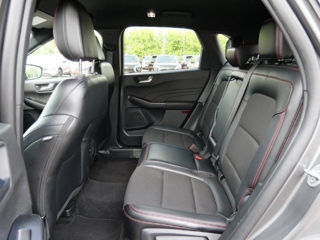 Used 2025 Ford Escape ST-Line Select AWD/4WD image 11