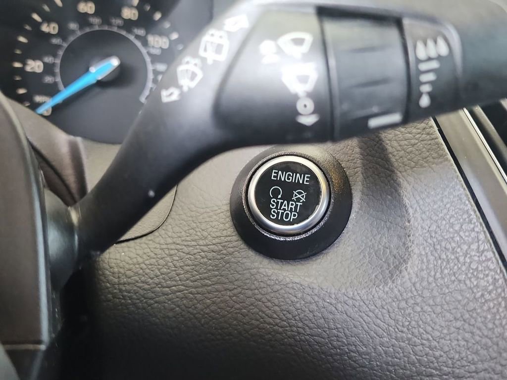 Used 2016 Ford Focus Titanium image 16