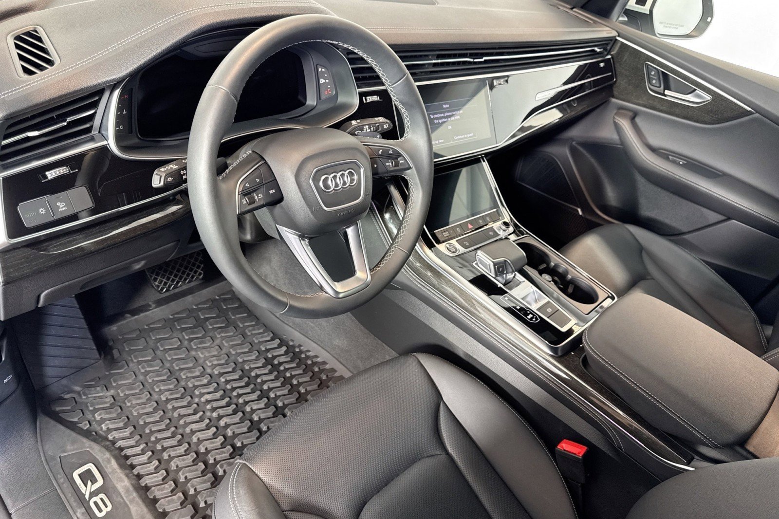 Used 2024 Audi Q8 Premium Plus w/ Premium Plus Package image 9