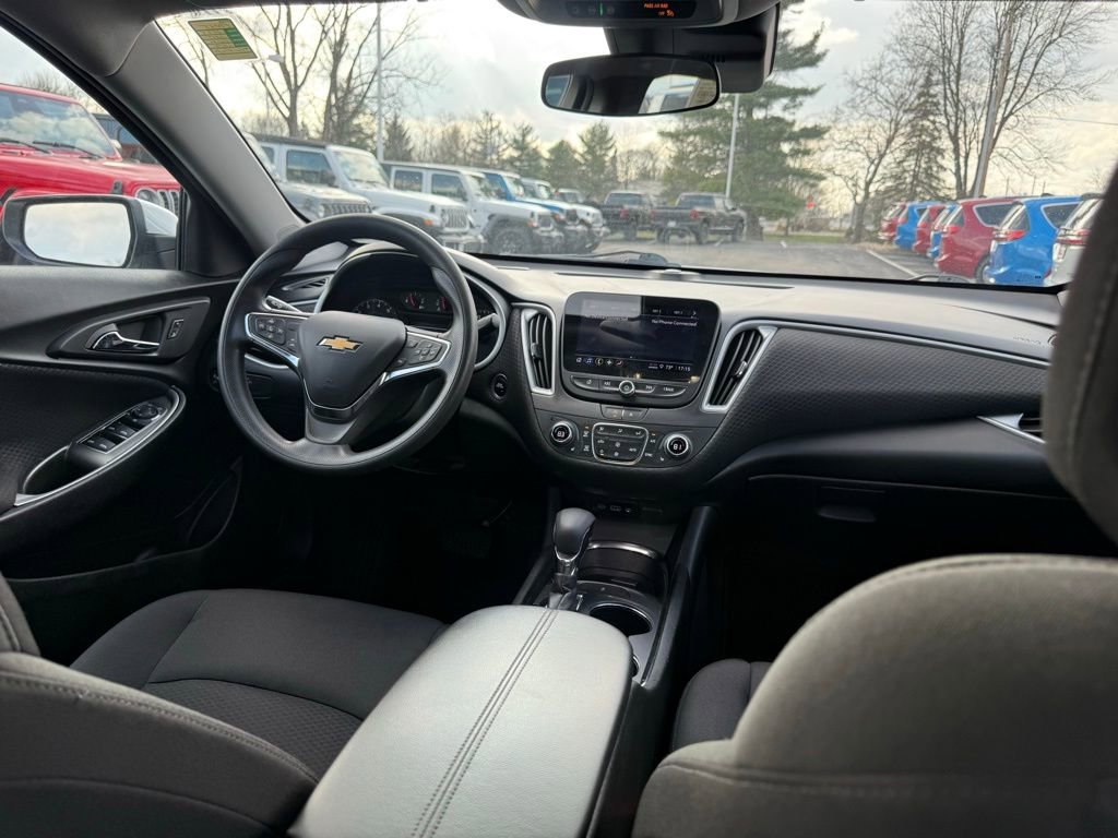 Used 2023 Chevrolet Malibu LT image 43