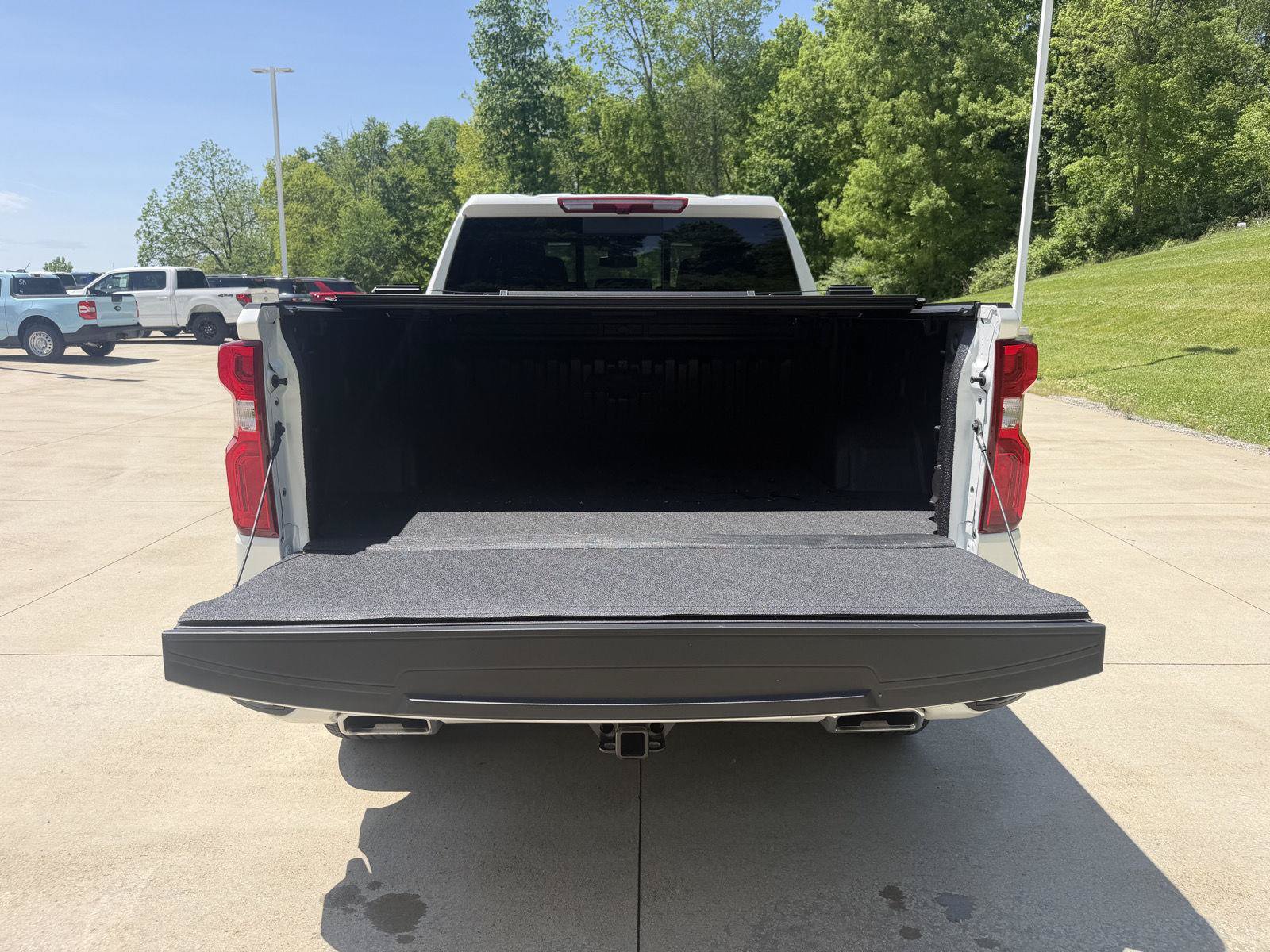 Used 2025 Chevrolet Silverado 1500 High Country w/ High Country Premium Package AWD/4WD image 28