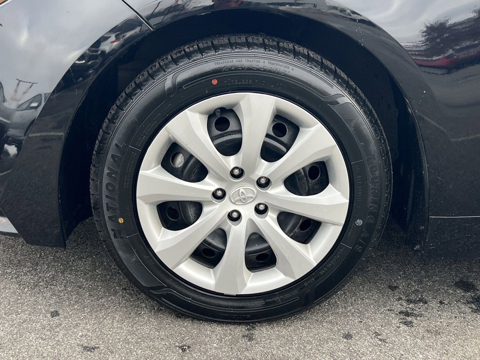 Used 2024 Toyota Corolla LE image 12