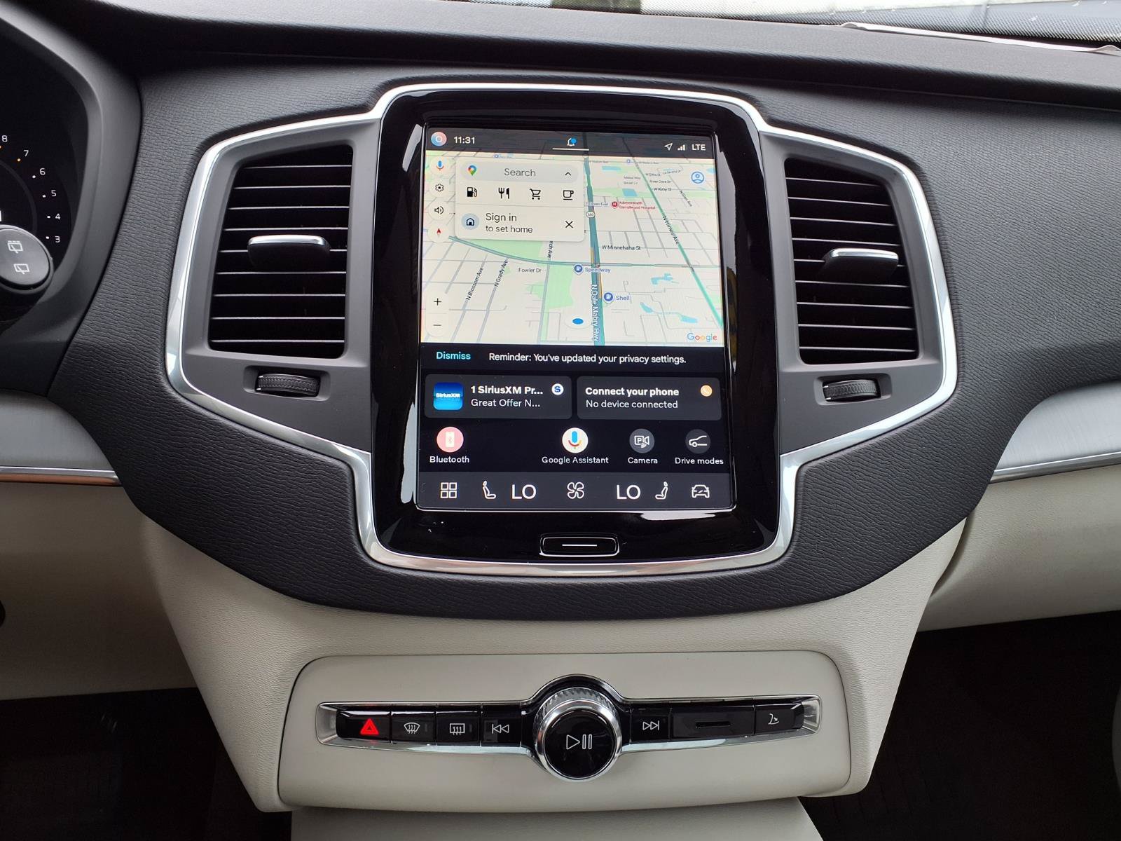 Used 2025 Volvo XC90 B5 Core w/ Protection Package Premier AWD/4WD image 26