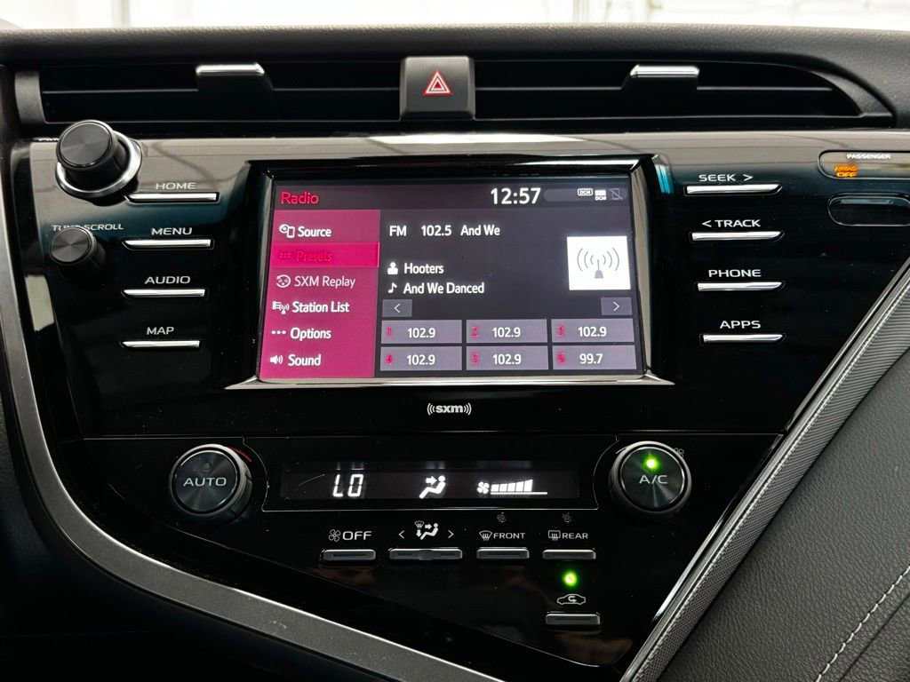 Used 2020 Toyota Camry SE image 13