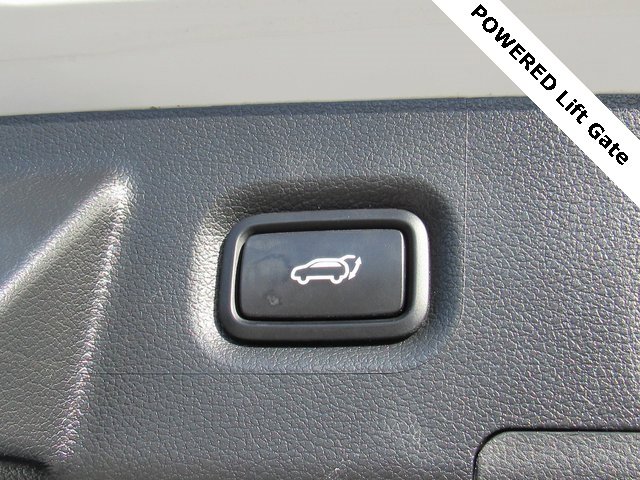 Used 2023 Hyundai Santa Fe SEL image 7