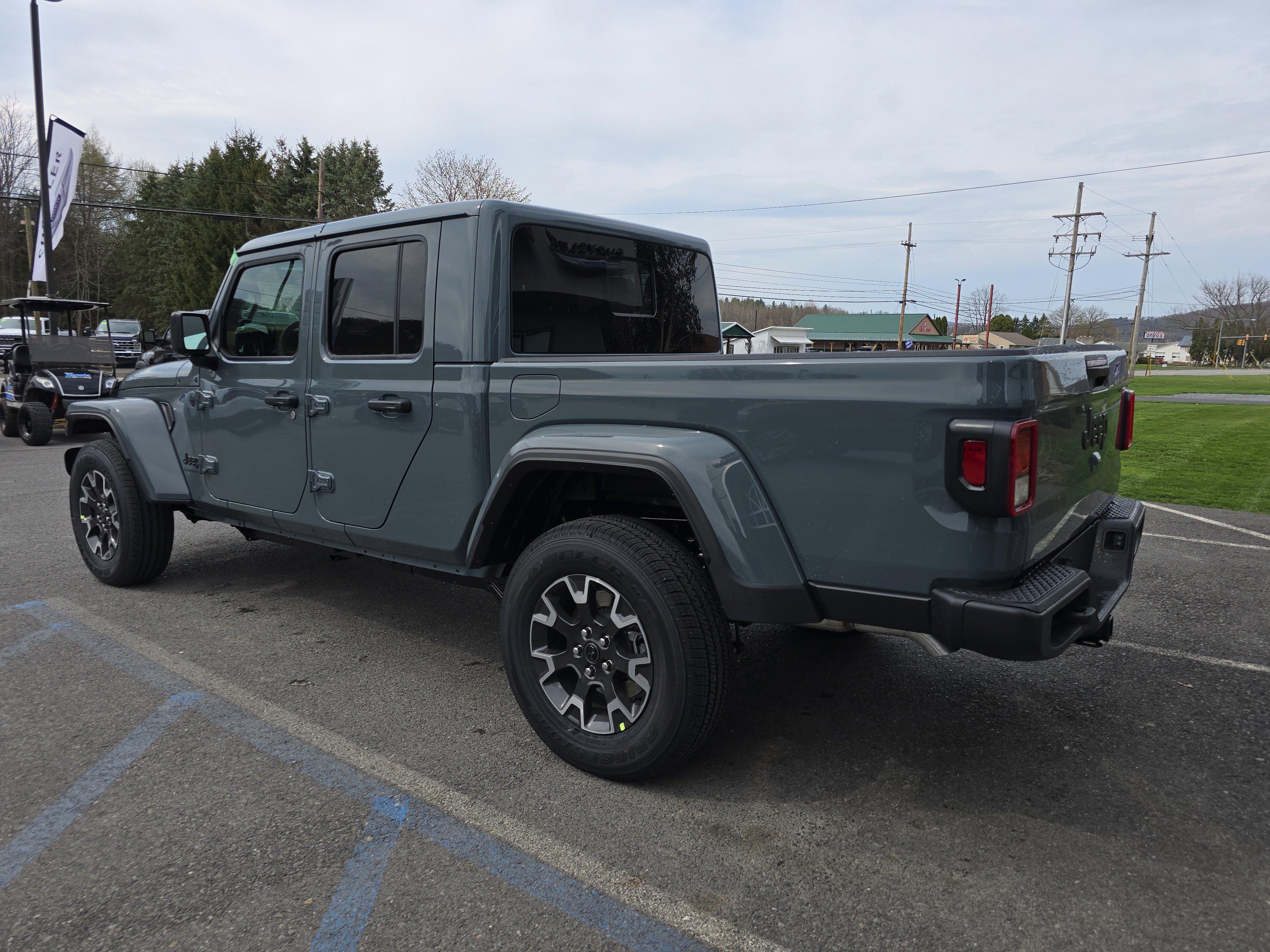 New 2025 Jeep Gladiator Sport w/ Premium Package image 6