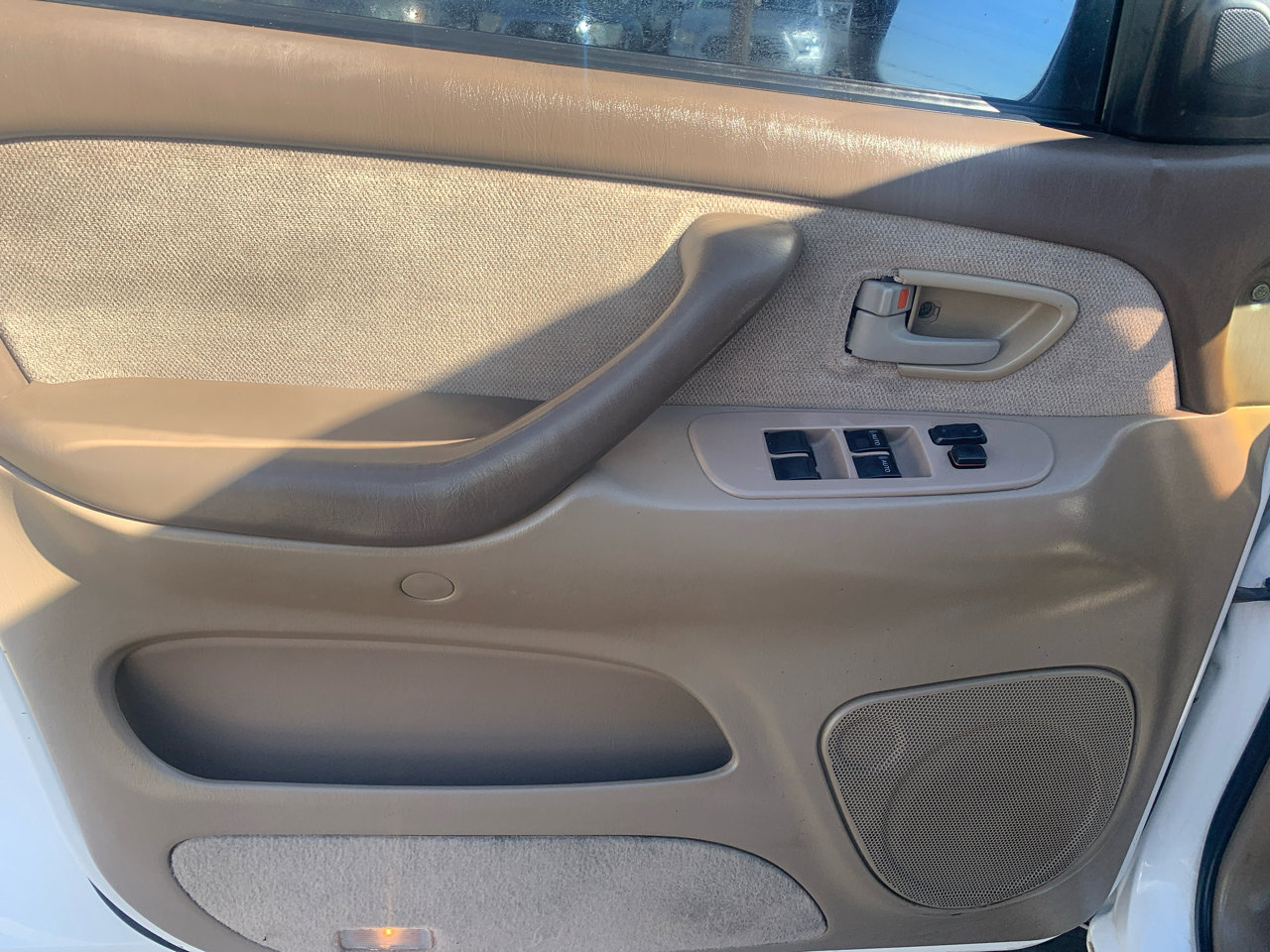 Used 2001 Toyota Sequoia SR5 image 9