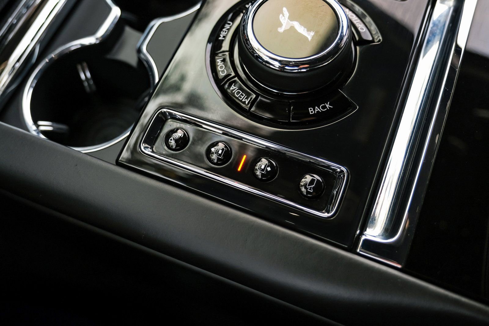 Used 2021 Rolls-Royce Cullinan image 21