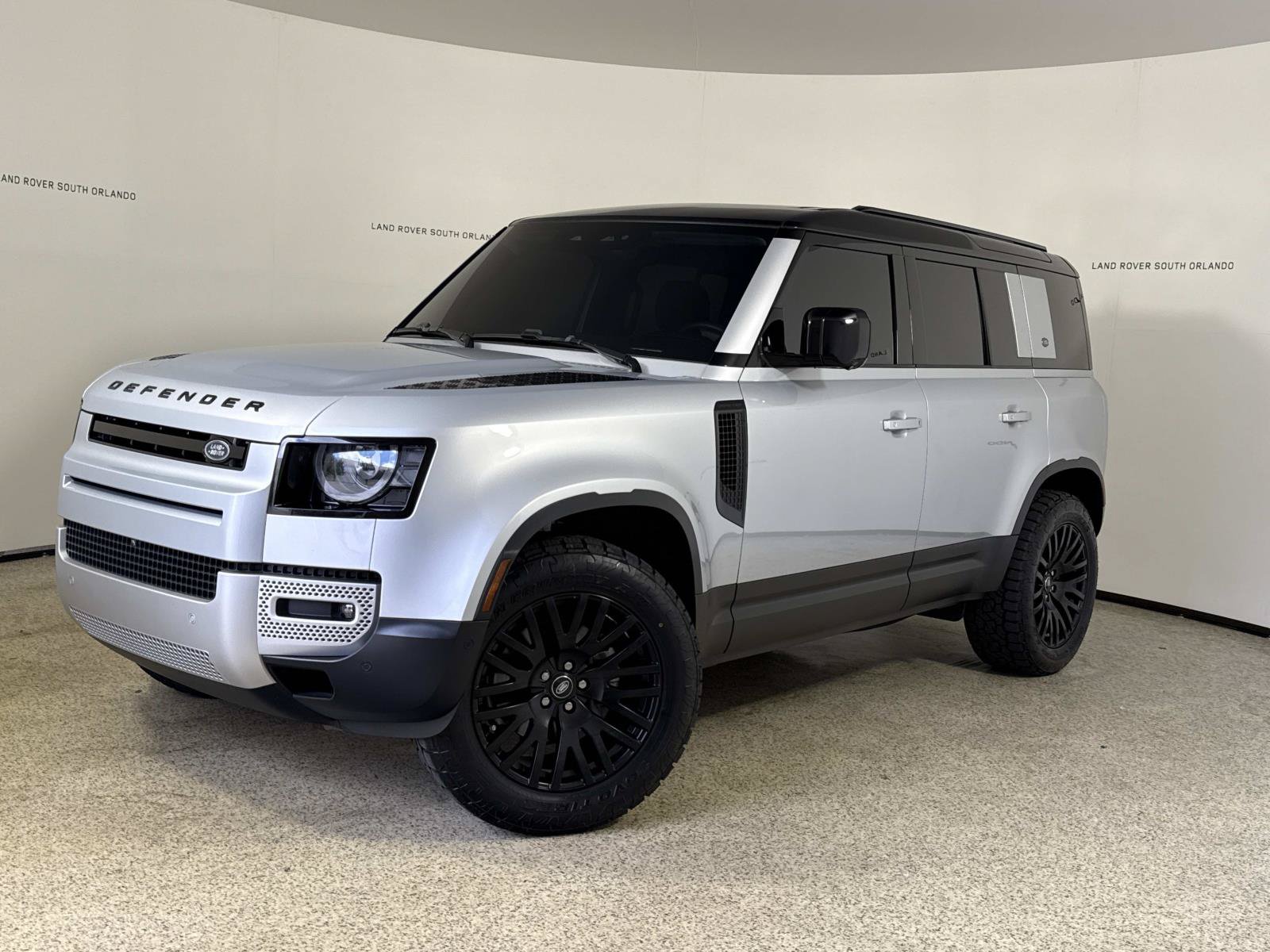 Used 2024 Land Rover Defender 110 S AWD/4WD video 1