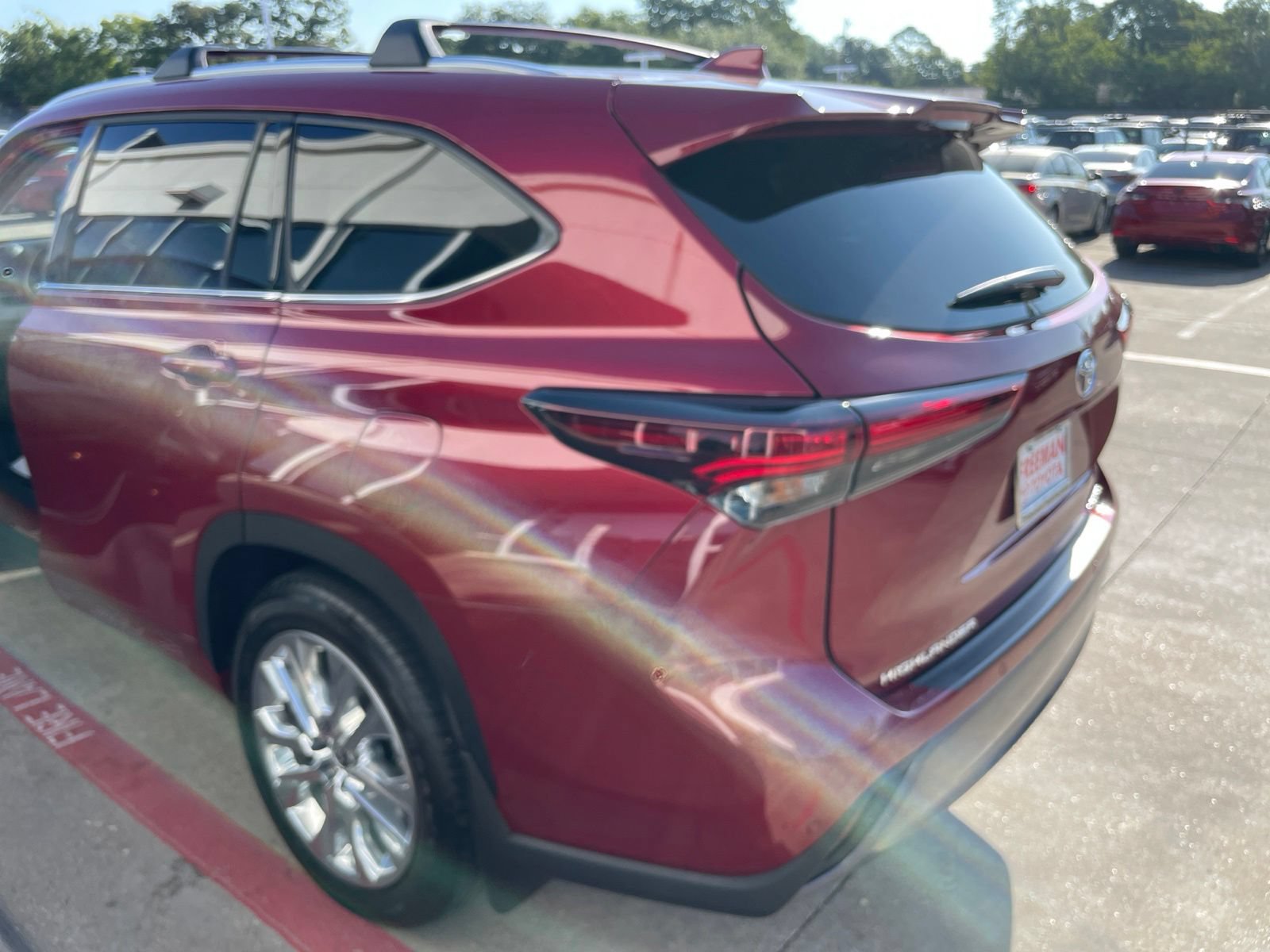 Used 2026 Toyota Highlander Limited AWD/4WD image 5