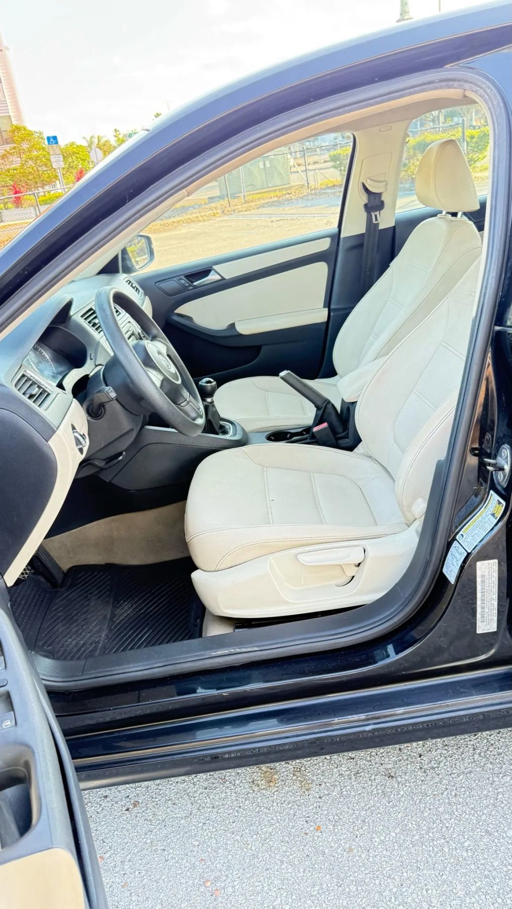 Used 2012 Volkswagen Jetta SE image 9