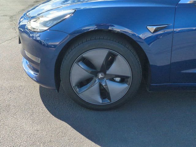 Used 2019 Tesla Model 3 Standard Range Plus image 10
