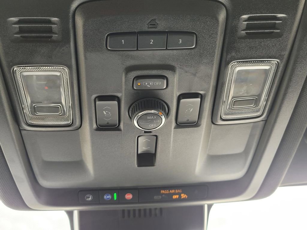 Certified 2023 Chevrolet Suburban Premier image 31