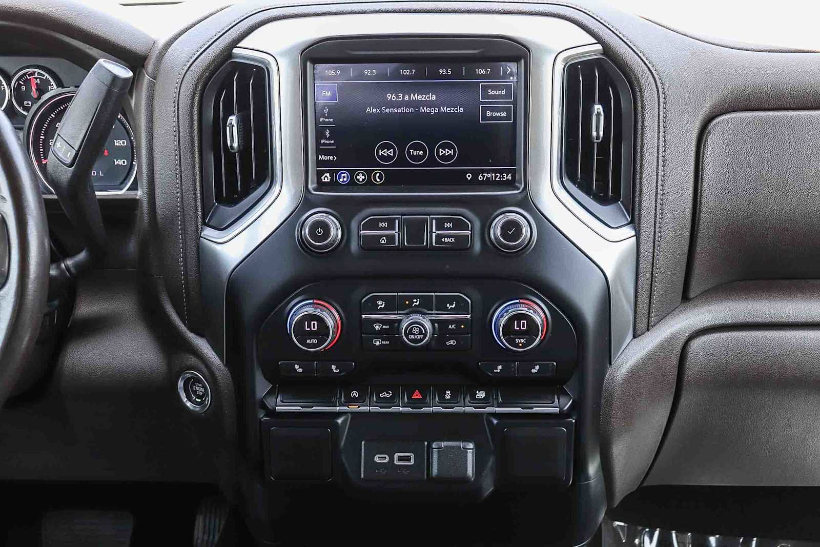 Used 2021 Chevrolet Silverado 1500 LT image 12