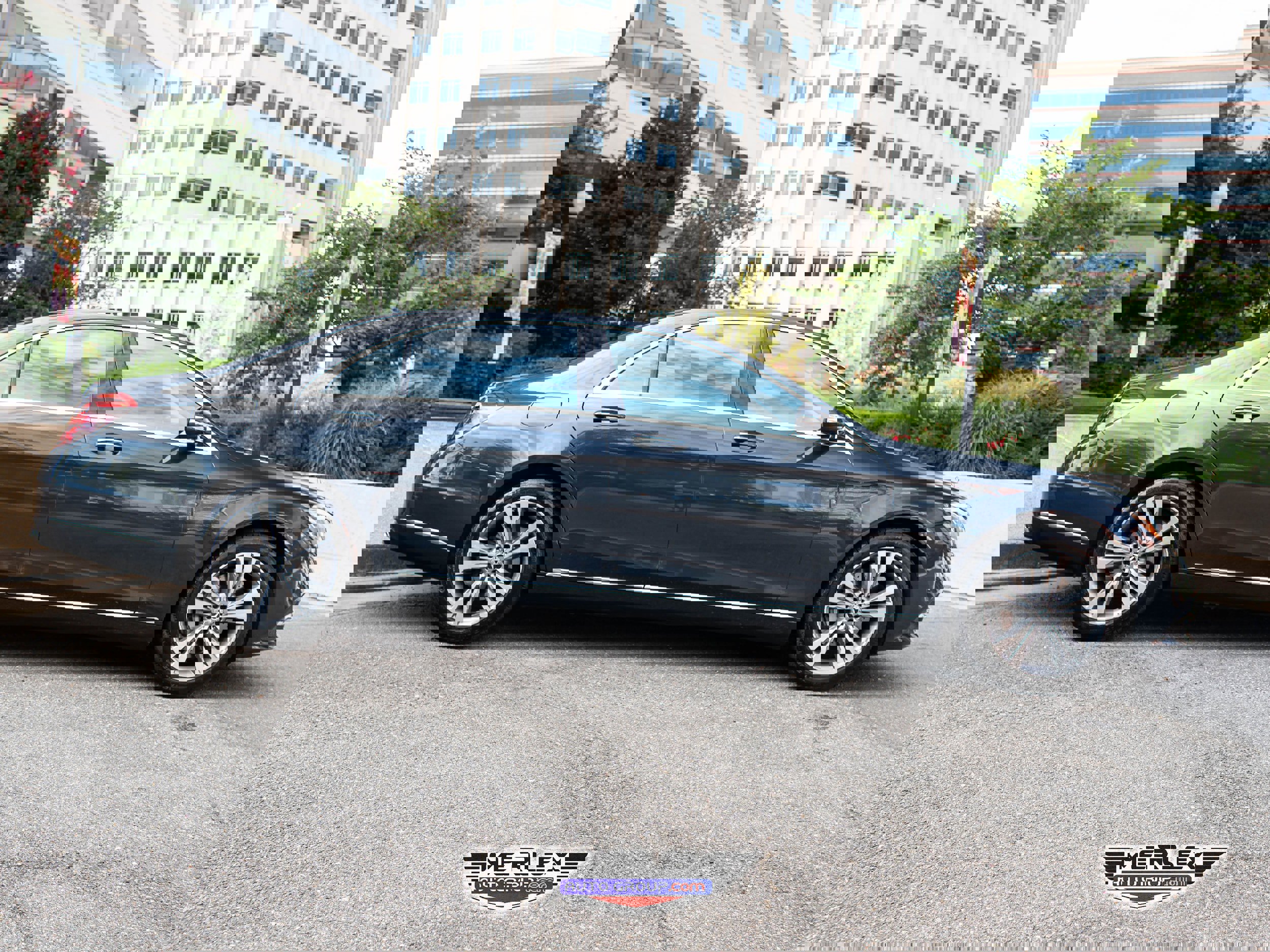 Used 2019 Mercedes-Benz S 560 Sedan image 8