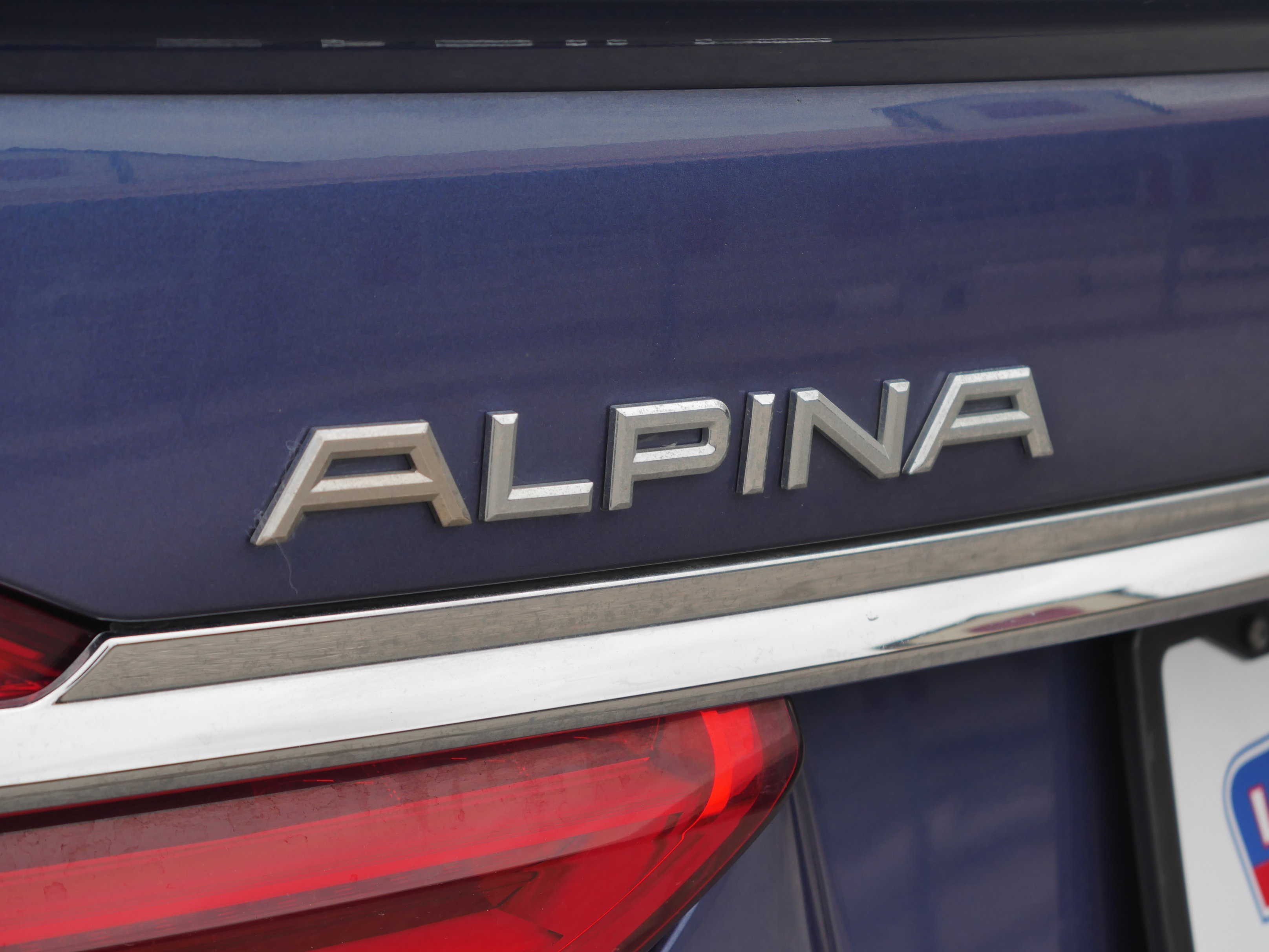 Used 2017 BMW ALPINA B7 xDrive AWD/4WD image 23